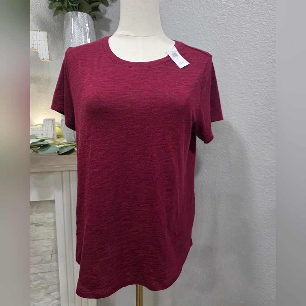 Old Navy Maroon Short Sleeve Tee